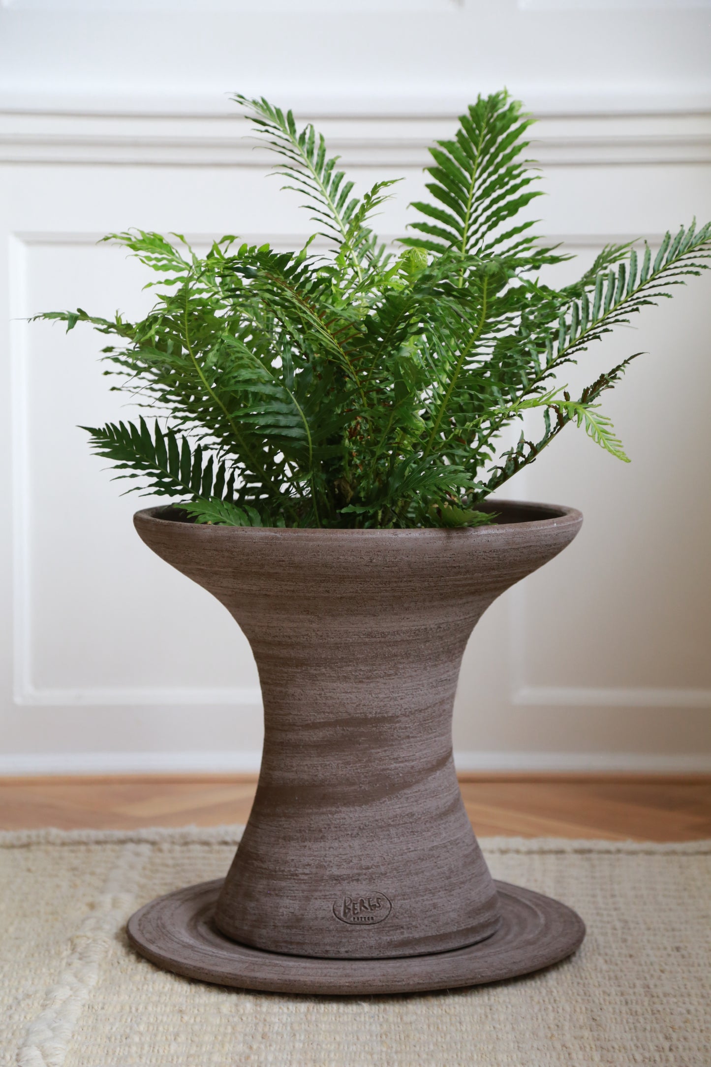 Celeste Pot / Pedestal / Table - Grey