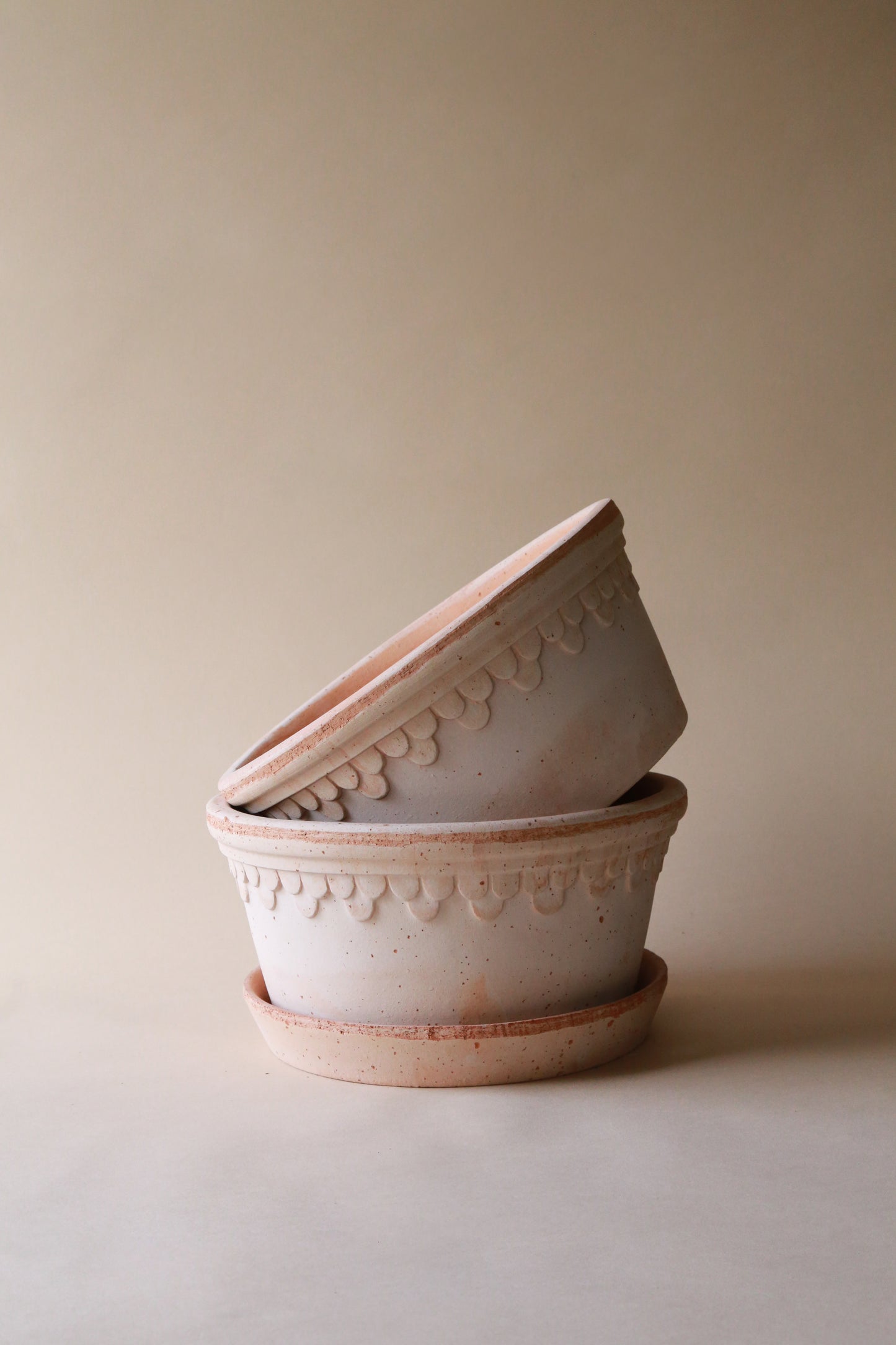 Københavner (Copenhagen) Low Raw Pot & Saucer - Rosa