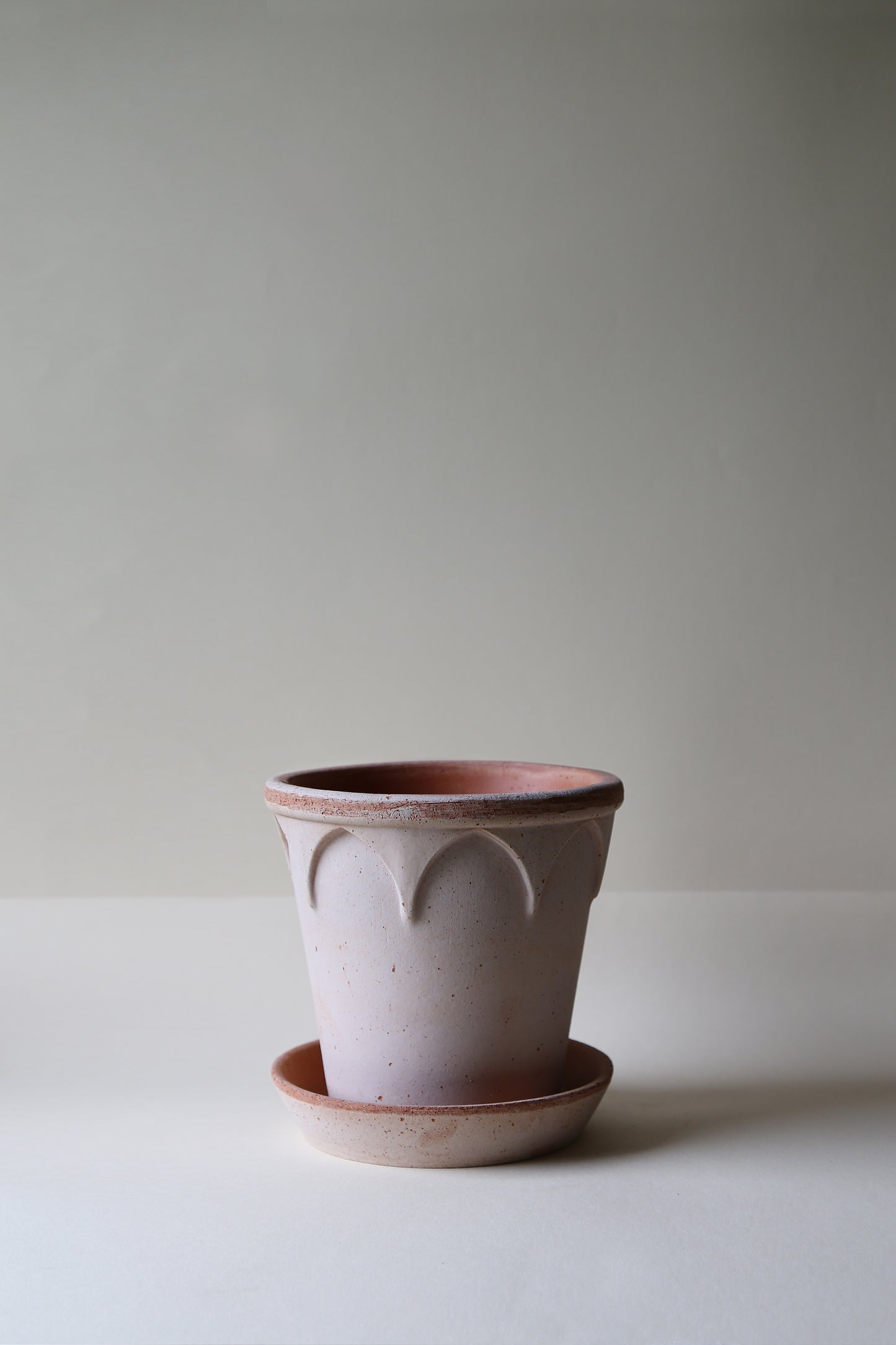 Elizabeth Raw Pot & Saucer - Rosa