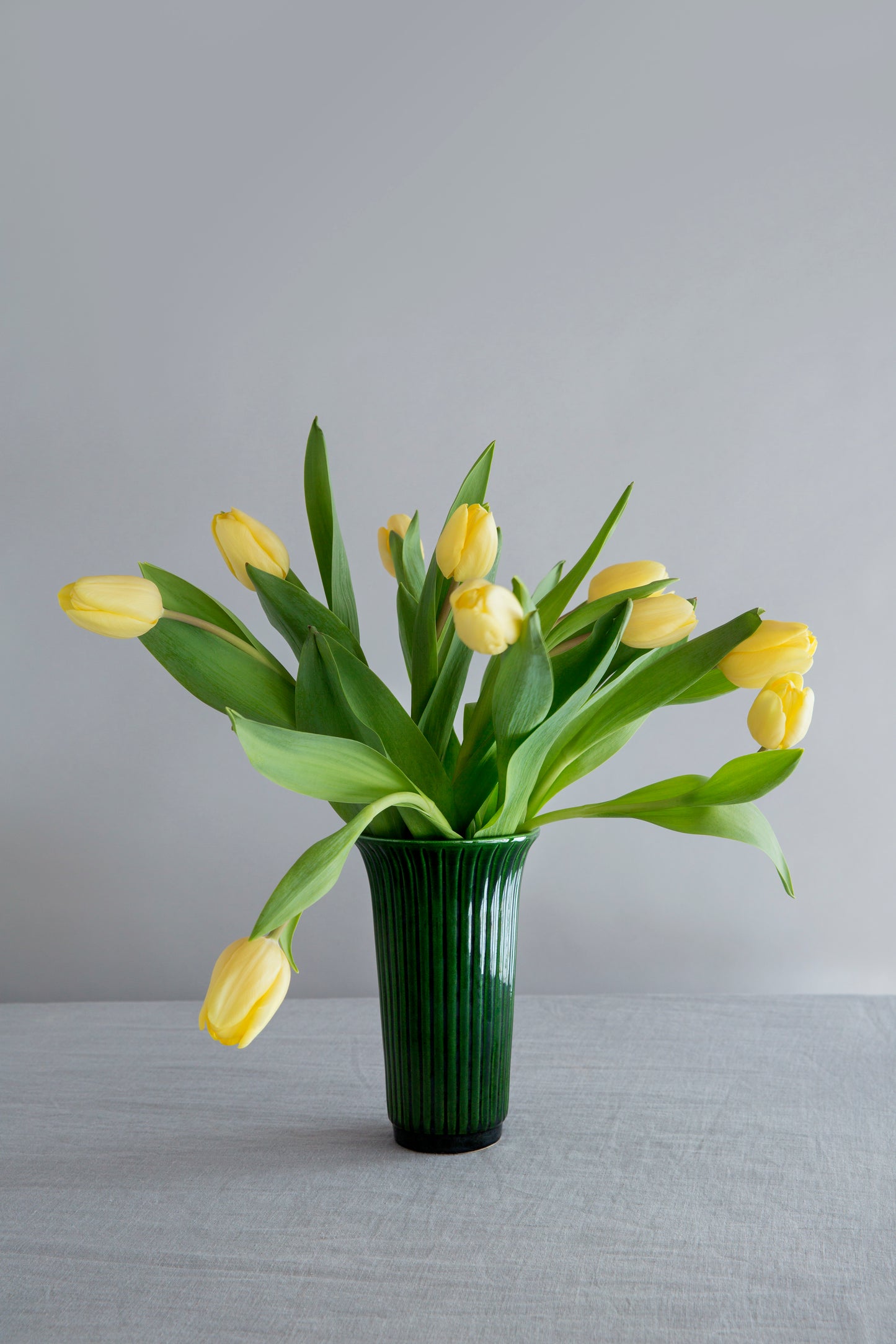 Daisy Glazed Vase - Emerald Green