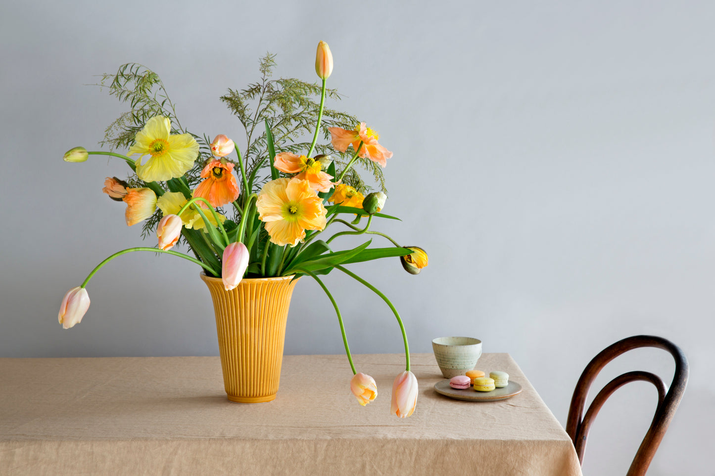 Daisy Glazed Vase - Amber Yellow